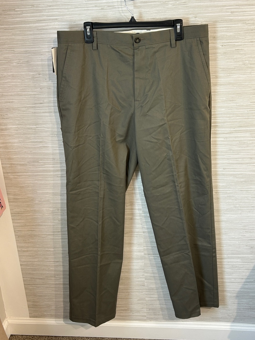 Dockers Men’s Easy Khaki Pants 36x32 NWT Classic Fit Cool Effects